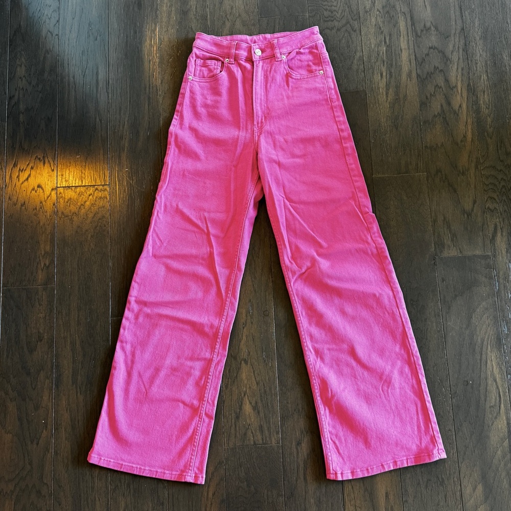 H&M denim jeans size 4 in bright pink
